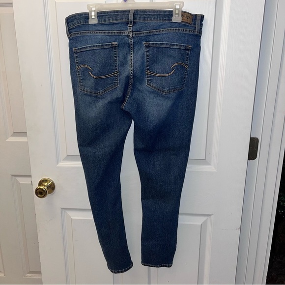 Signature by Levi Strauss Blue Skinny Jeans with Classic Fit - Picture 3 of 3